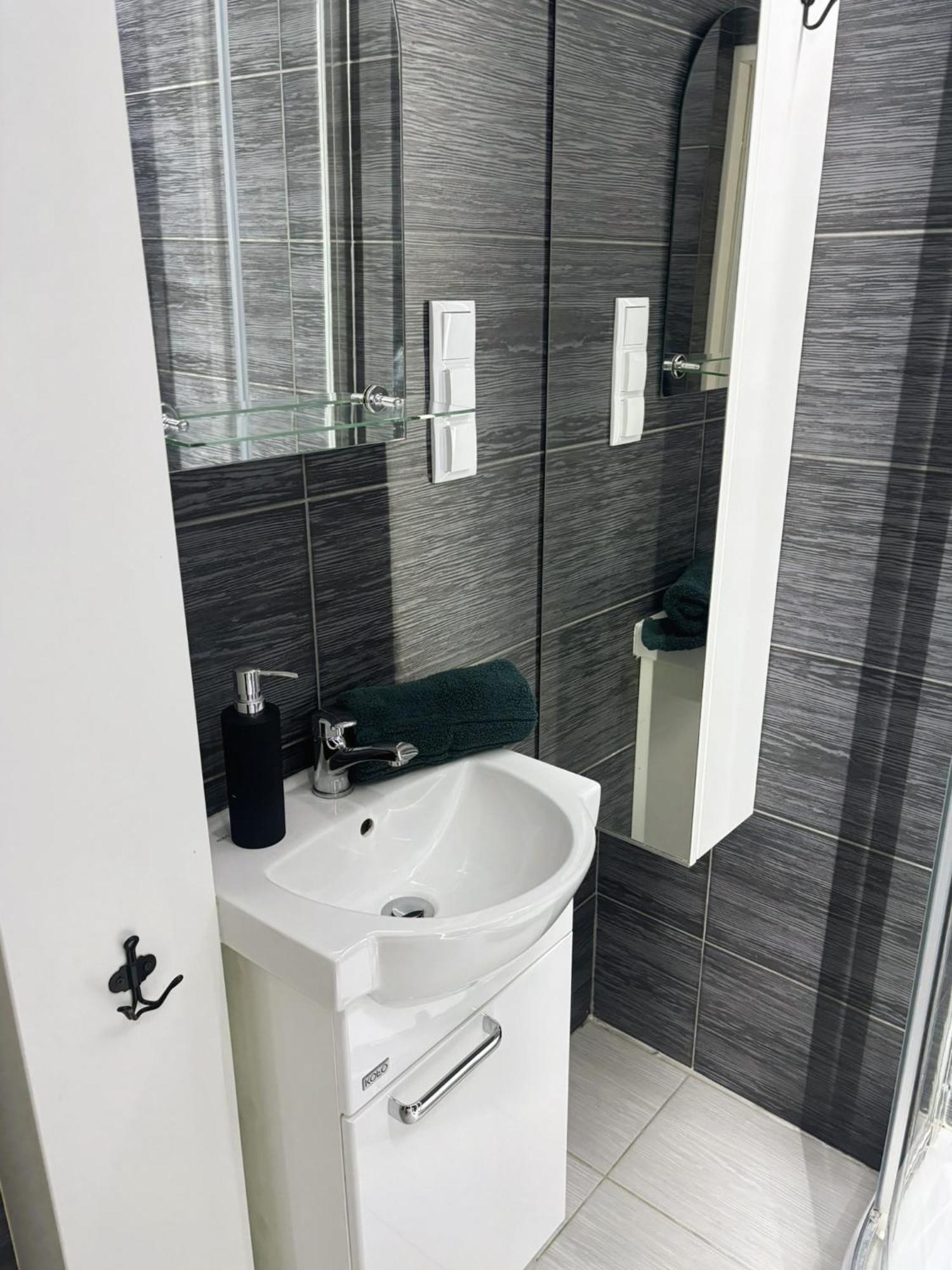 Project Comfort Apartament Grzybowska 30/1211 วอร์ซอ ภายนอก รูปภาพ